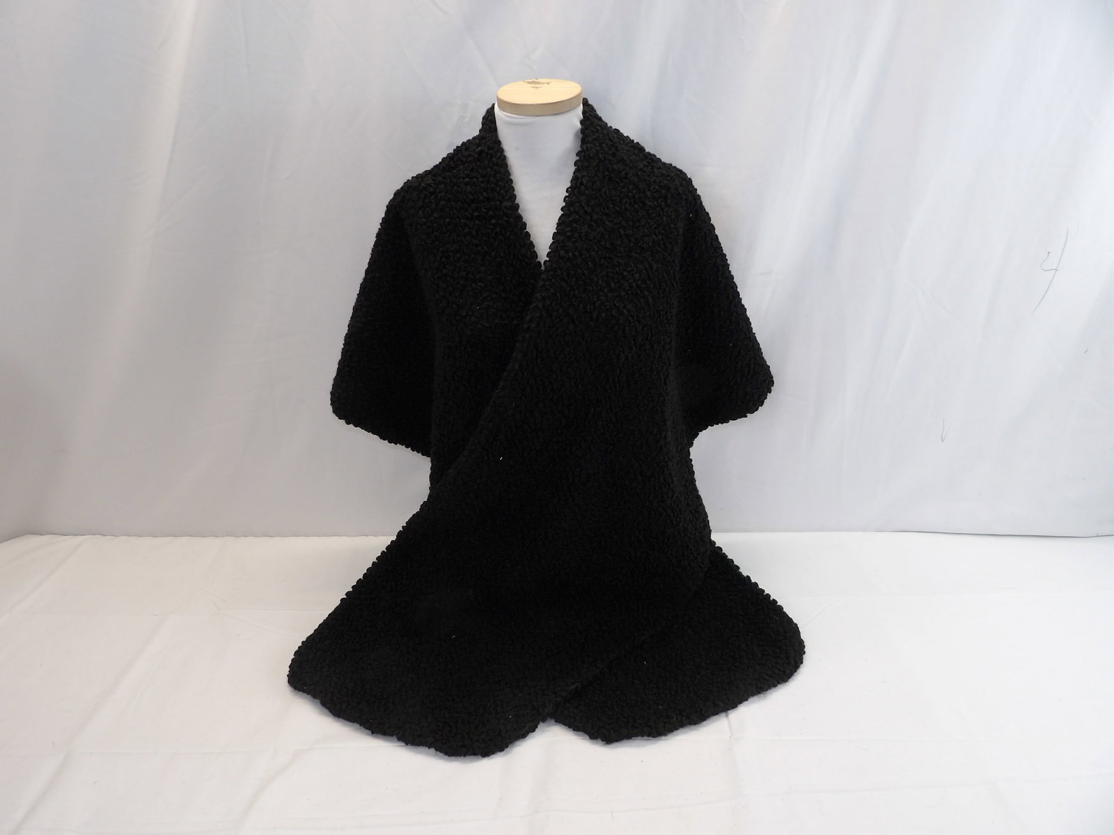 Vintage Black Persian Lamb Shawl: approx. 16 x 80, good condition, see photo's