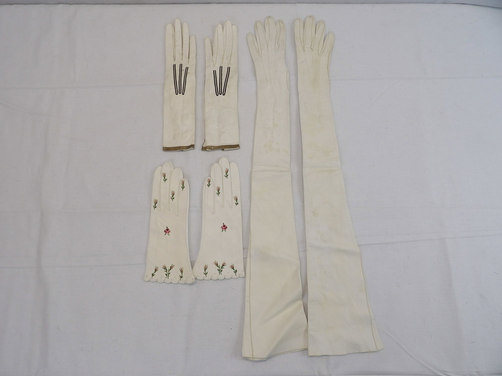 Lot of 3 Pair Vintage Kidskin Gloves, 1 Pair Arm Length, others with Embroidery: see photo's