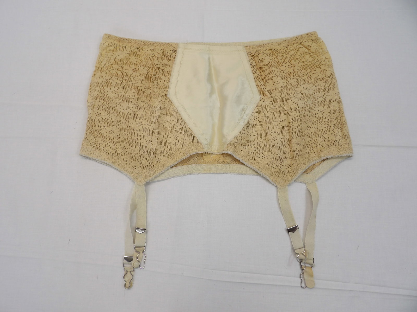 Vintage 1950/60's Simons Lace & Satin Girdle Garter, X Large: approx. 32 inch waist. See photo's