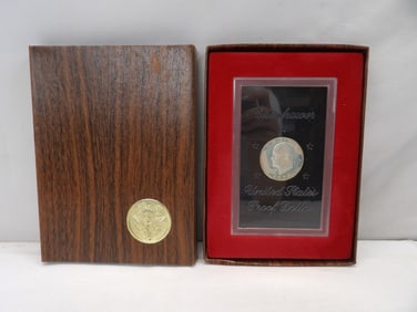 Vintage 1972 Eisenhower United States $1 Proof in case, uncirculated