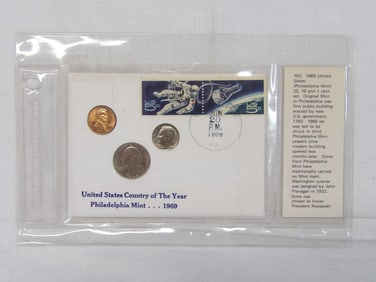 United States Country of The Year Philadelphia Mint 1969 Coin & Stamp Set