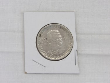 1946 Half Dollar Booker T Washington  From Slave Cabin to Hall of Fame Coin