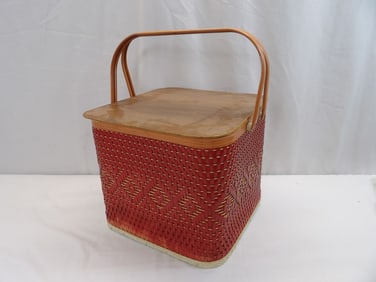 Vintage 1940/50's Wicker Picnic Basket