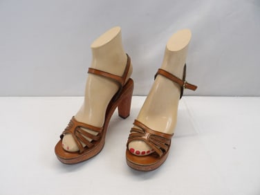 Vintage 1970's Baretraps Leather & Wood Platform Sandals