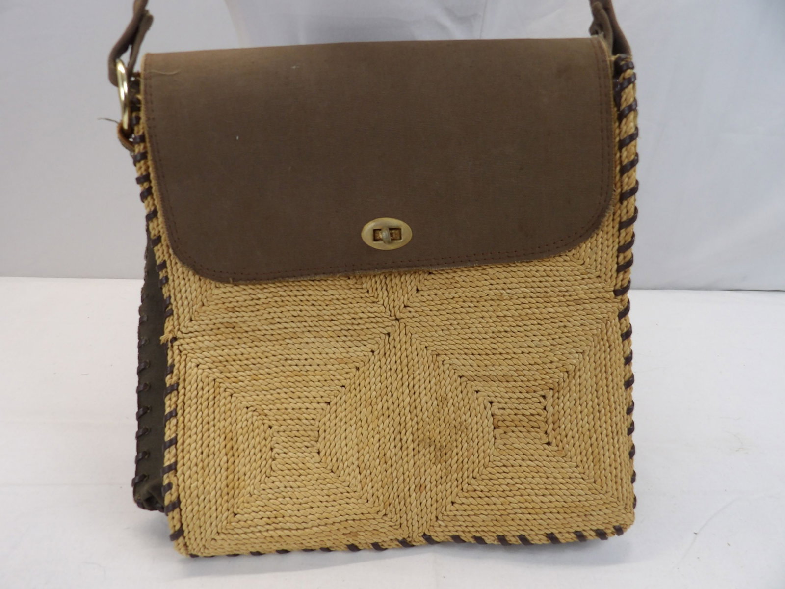Vintage 1970's Braided Rope & Canvas Shoulder Bag: approx. 12 x 12 1/2, needs reshaping, see photo's