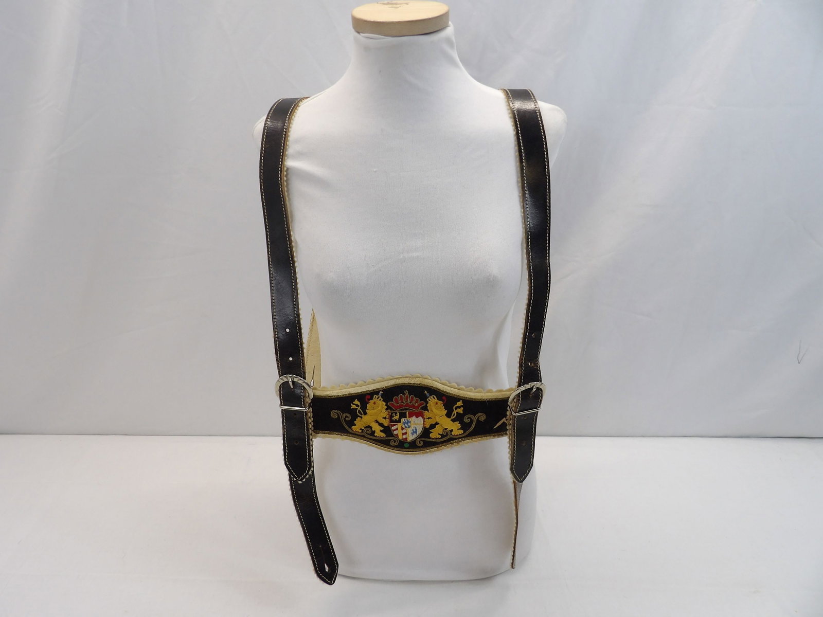 Vintage Lederhosen Embroidered Belt & Straps: good condition, see photo's