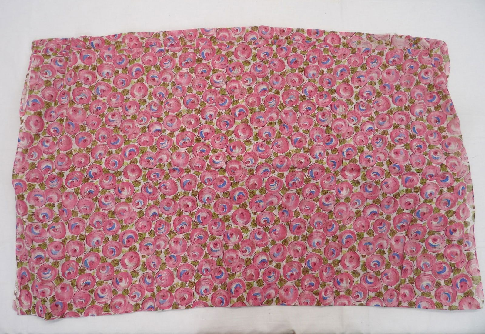 5 Yards Vintage 1950's Pink Rose Sheer Fabric: approx. 38 wide, good condition, see photo's