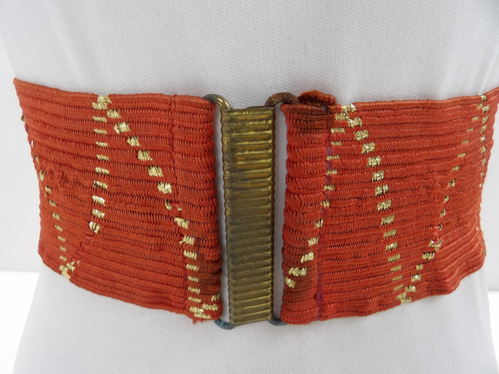 Vintage Orange Stretch Belt with Gold Metallic Threads: approx. 22 to 29 inches, some missing gold threads, see photo's