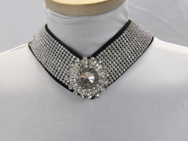 Vintage Rhinestone Chocker with Rhinestone Flower