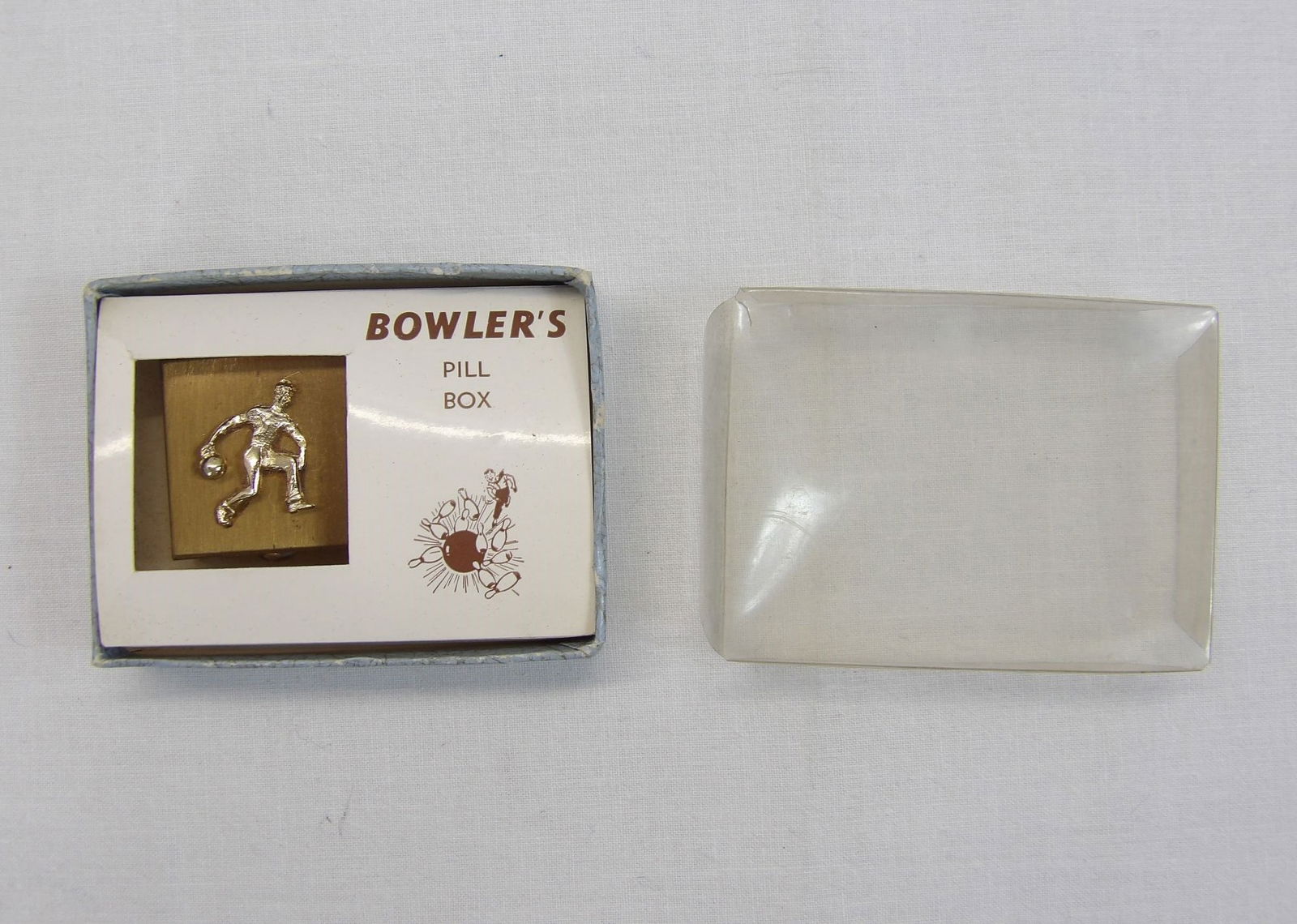 Vintage Bowler's Pill Box in Original Box: see photo's