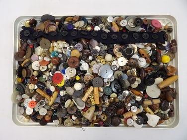 Large Lot of Antique & Vintage Buttons