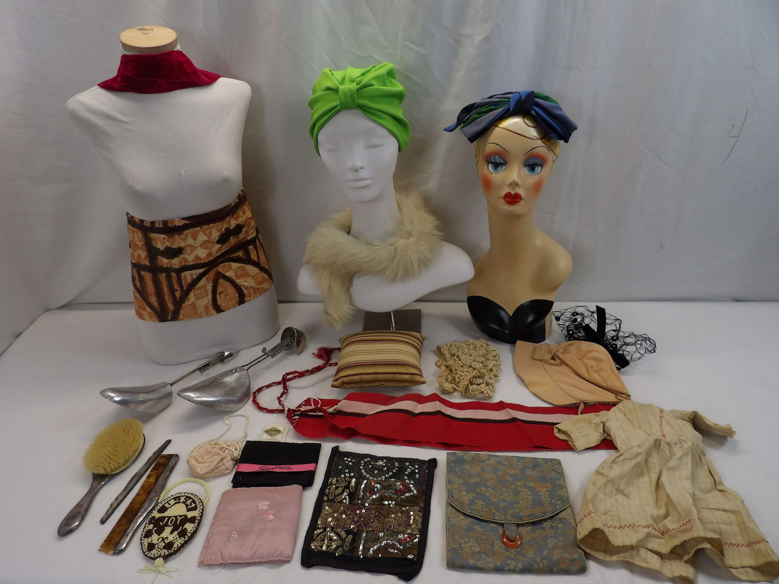 Large Lot of Miscellaneous Vintage Items (1 of 20)