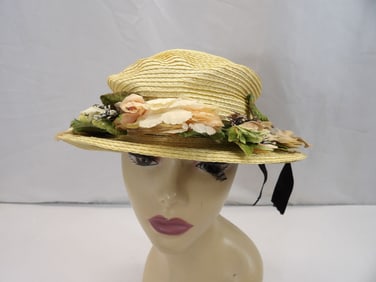 Vintage 1950's Gwenn Pennington Woven Straw Style Cloche with Silk Flowers
