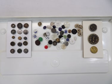 Lot of Vintage & Antique Buttons, Some Picture Buttons & Glass