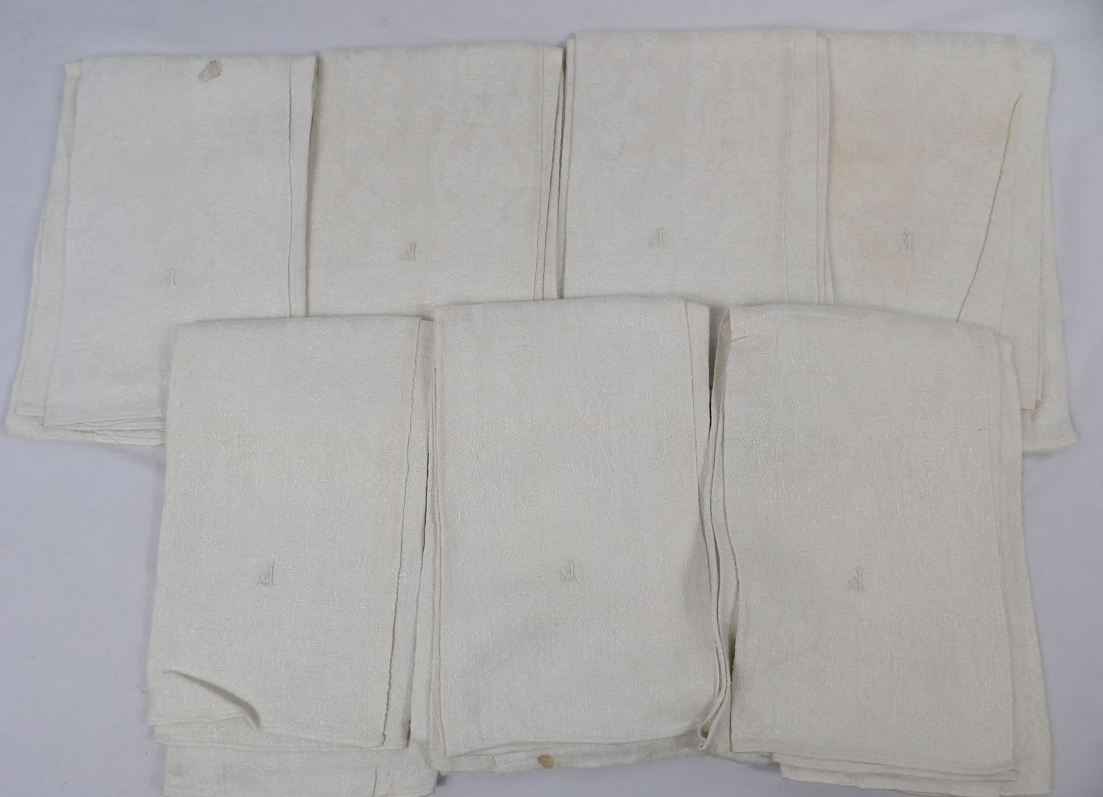 Lot of 7 Vintage/Antique Linen Bath Towels, J Monogram (1 of 6)