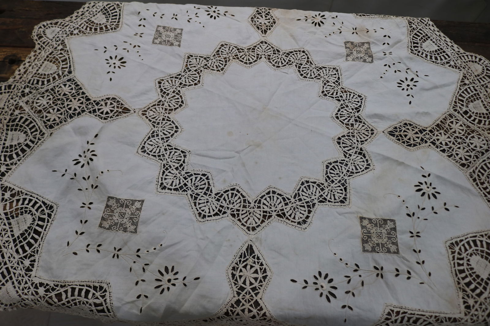 Vintage Round Mixed Lace Tablecloth (1 of 7)