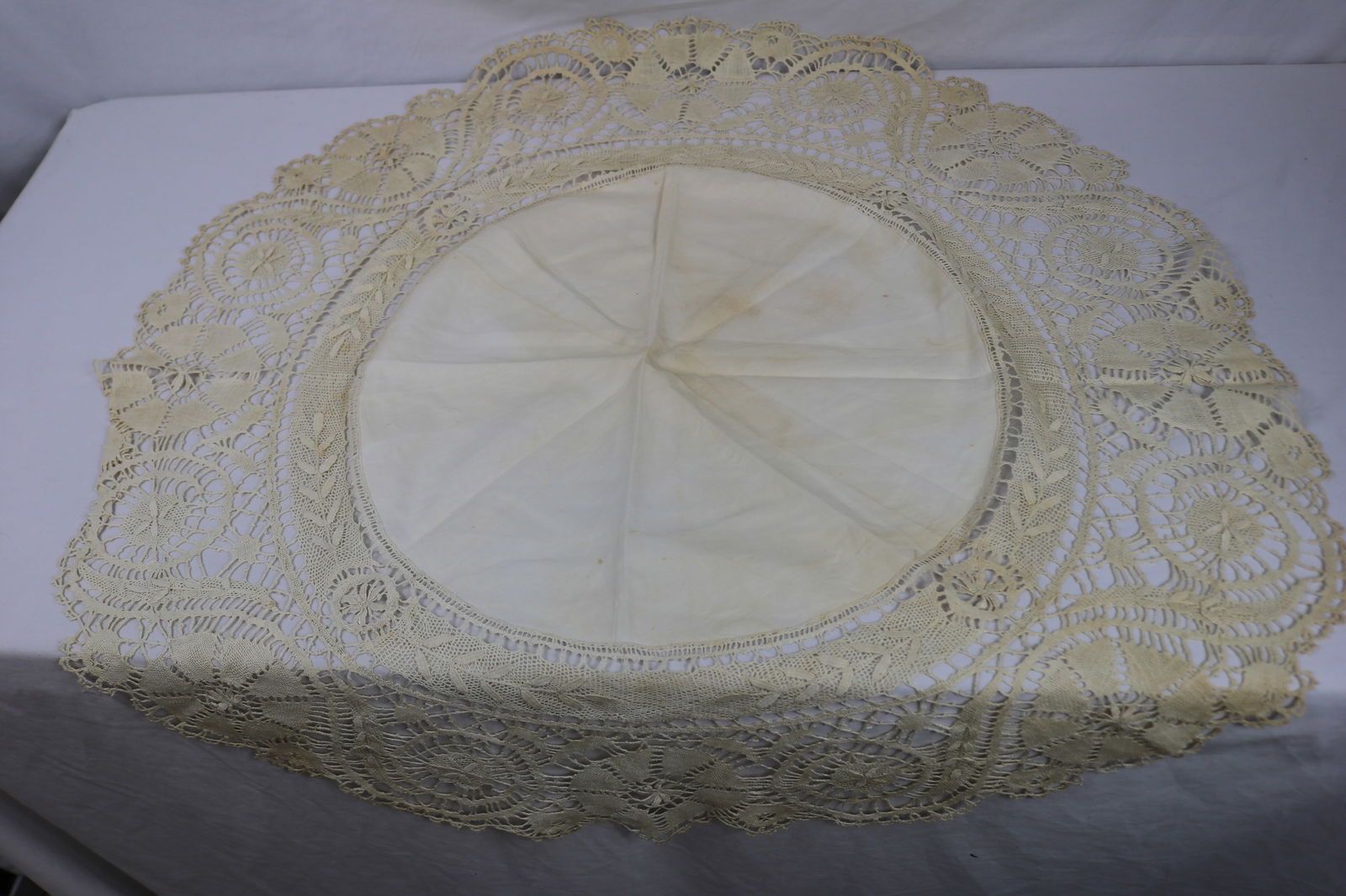 Vintage Linen & Needle Lace Round Table Topper (1 of 5)