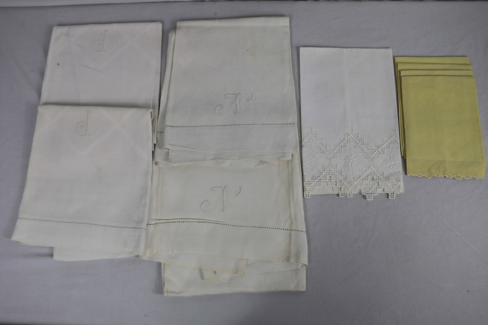 Lot of 9 Vintage Linen Towels, Hand, Guest, Bath: see photo's