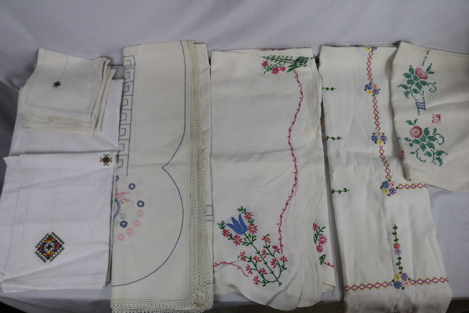 Lot of 5 Vintage Hand Embroidered Tablecloths, 1 with Matching Napkins: see photo's