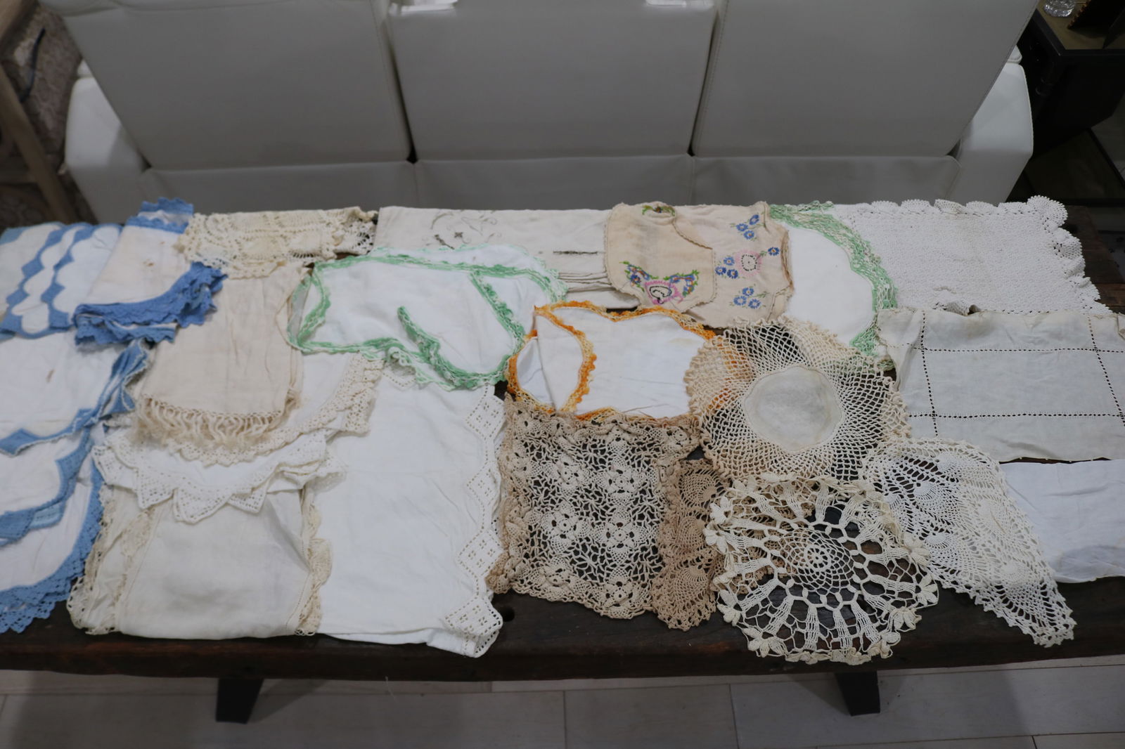 Large Lot of Vintage Linens/Doilies/Runners, Embroidery & Crochet (1 of 9)