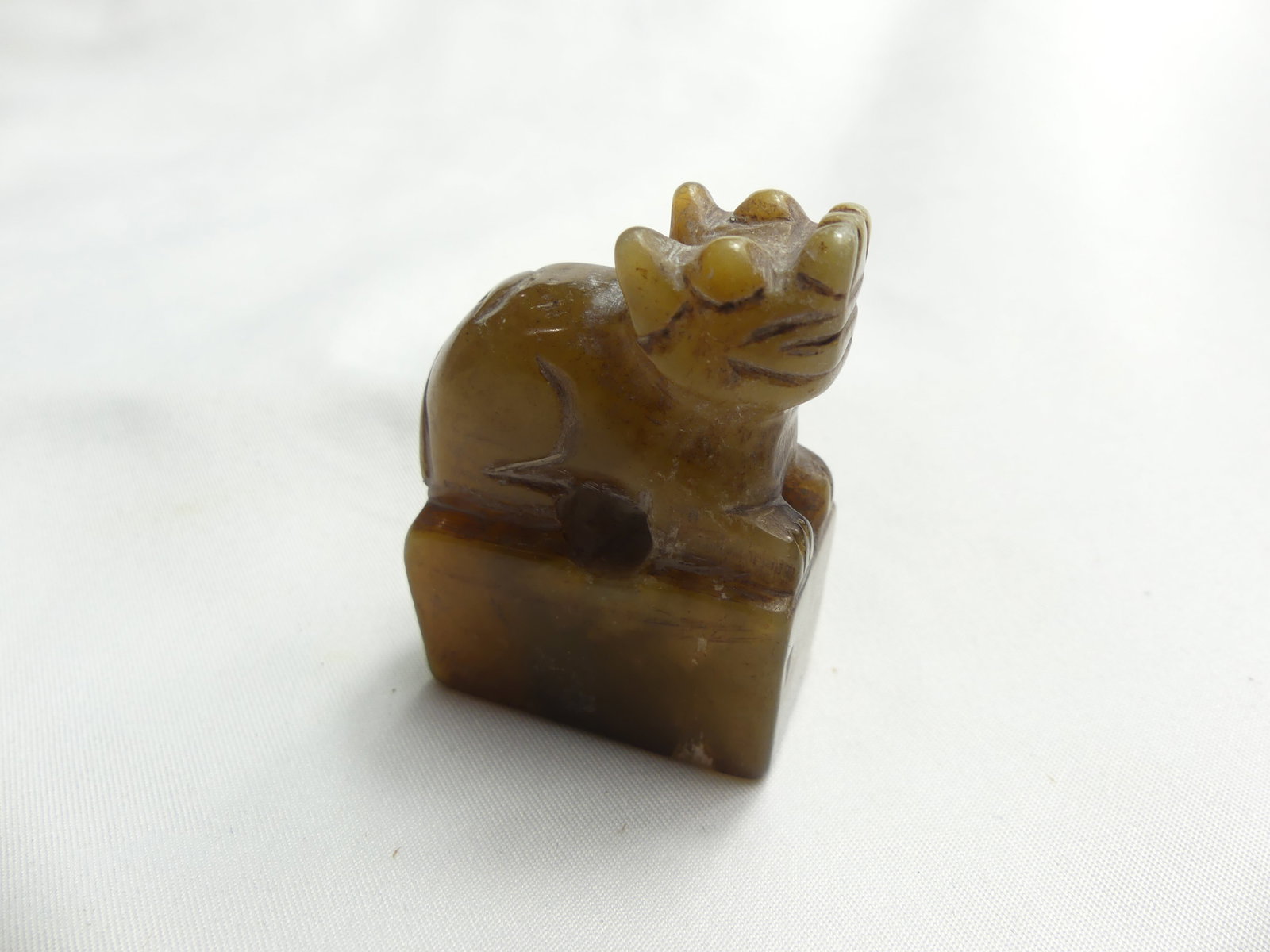 Chinese Hand Carved Brown Jade Dragon Chope (1 of 5)
