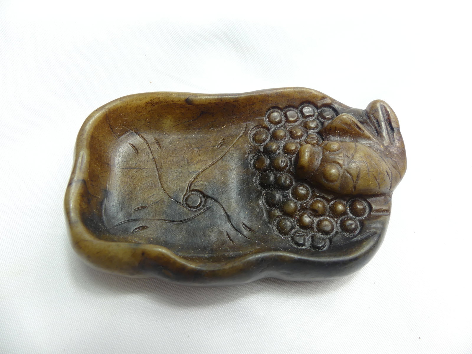 Antique Hand Carved Jade Brush Washer with Fish (1 of 3)