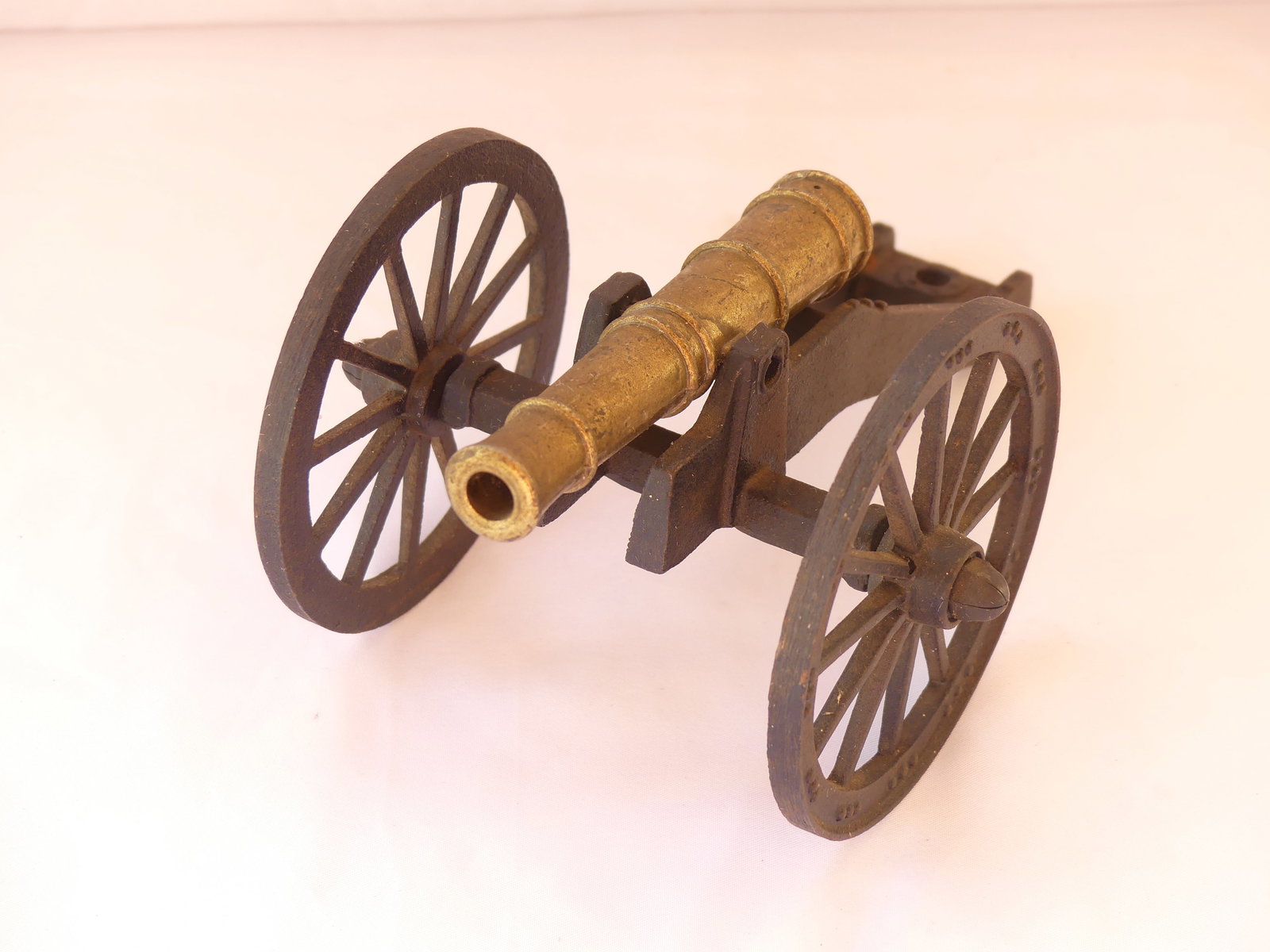 Antique Cast Iron & Brass Cannon (1 of 7)