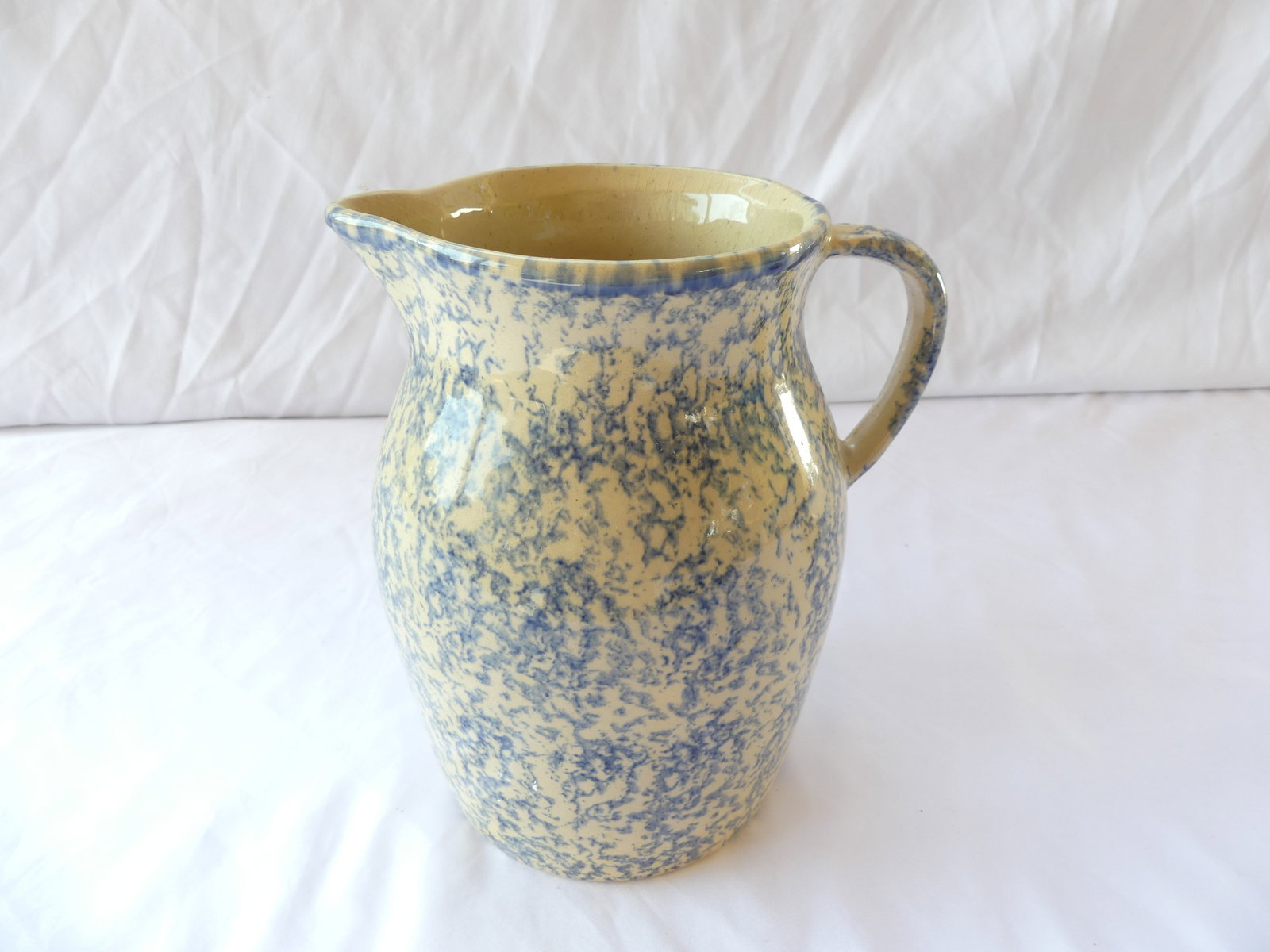 Vintage Robinson Ransbottom 2 Quart Pitcher, Blue Spongeware (1 of 8)