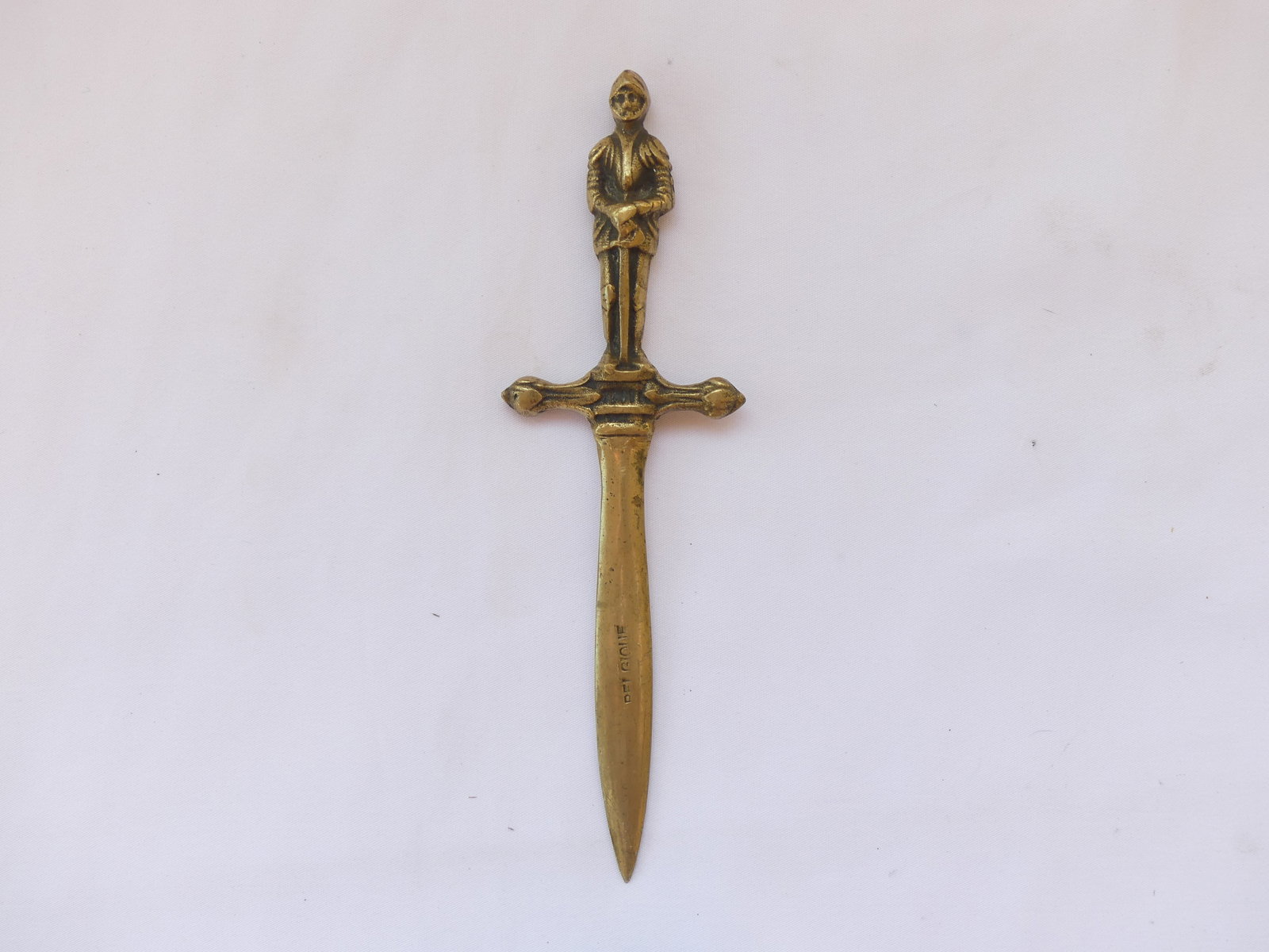 Vintage Brass Letter Opener with Knight Finial: approx. 7 1/4 long, see photo's