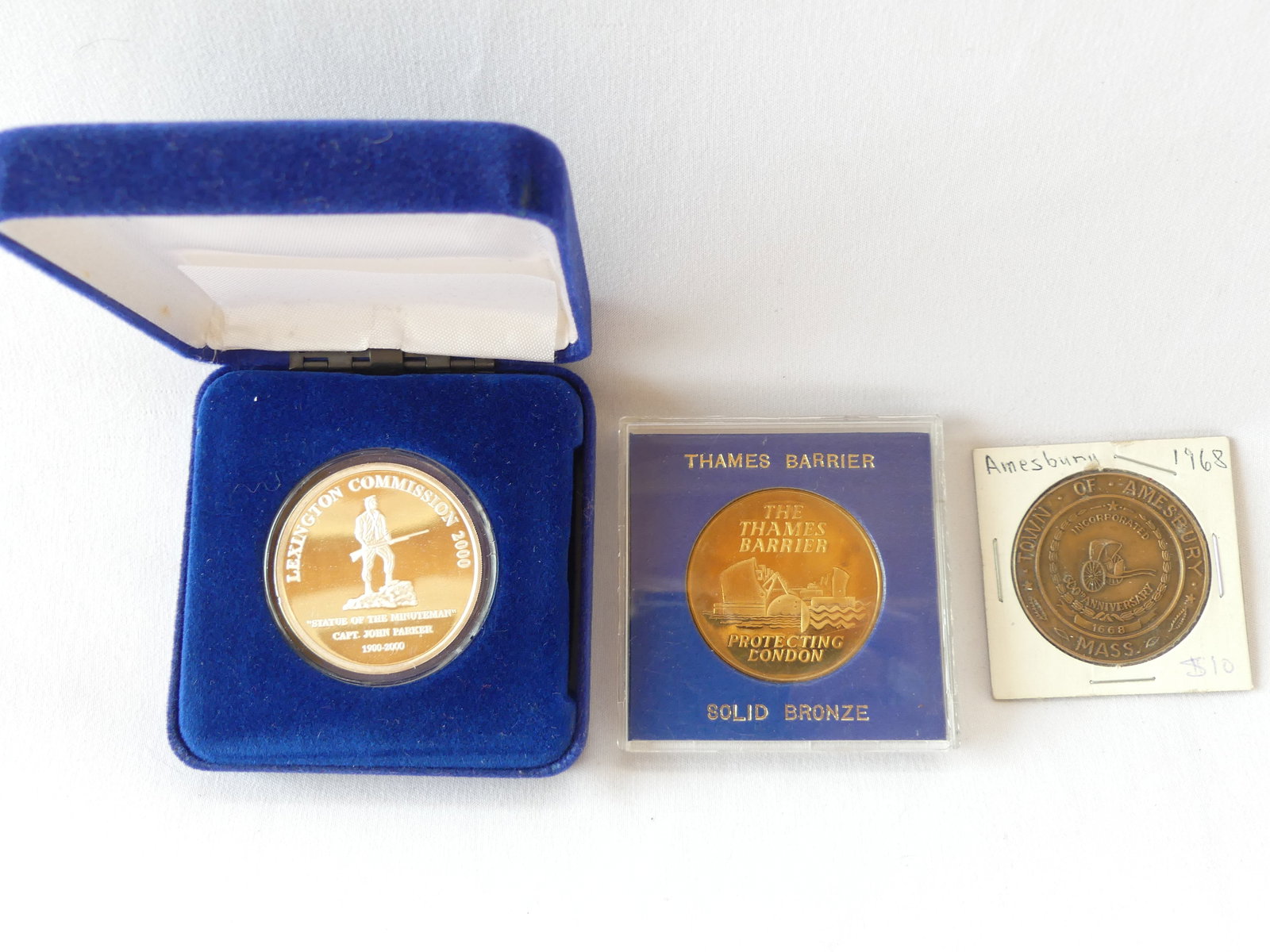 Lot of 3 Collector Coins, Bronze Amesbury Josiah Bartlett, Bronze The Thames Barrier & Lexington (1 of 6)