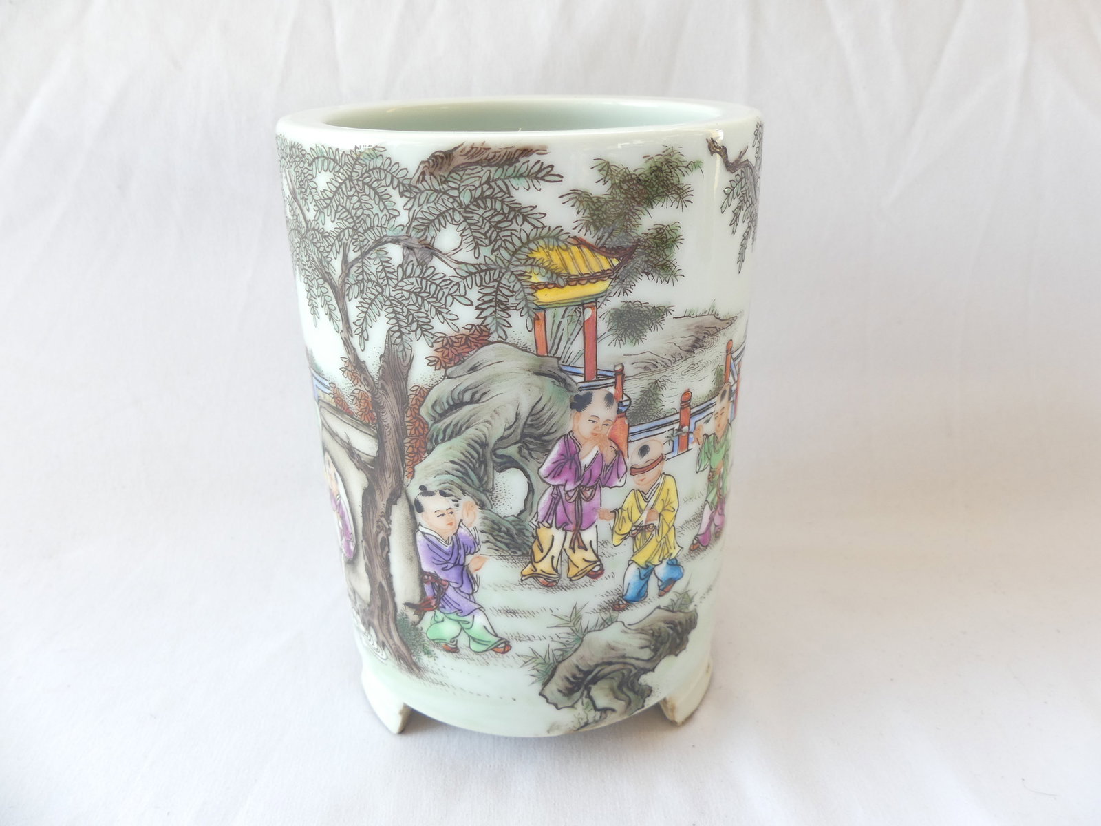 Antique Signed Porcelain Chinese Brush Pot: see photo's
