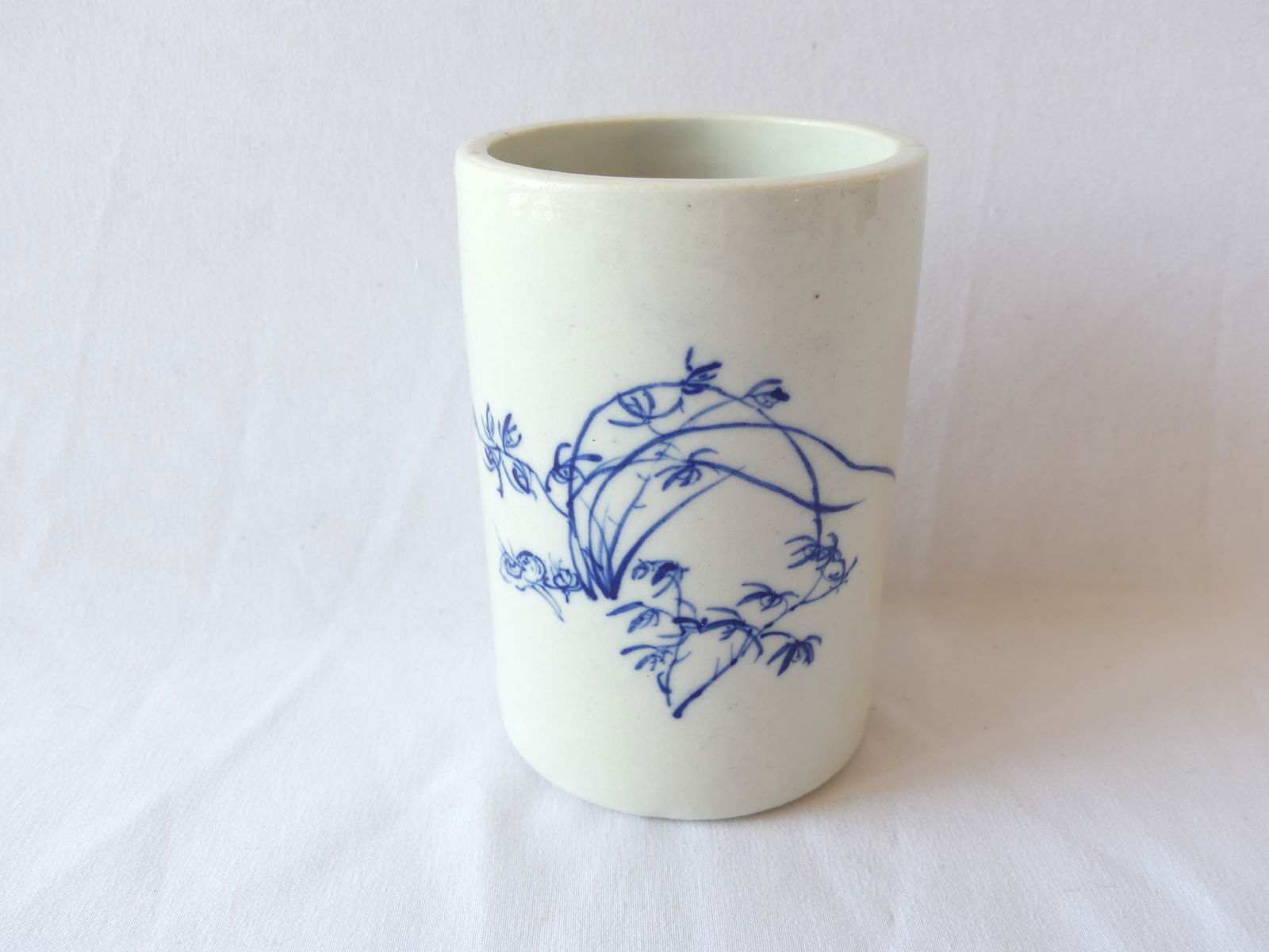 Antique Chinese Porcelain Brush Pot with Blue Flower Hand Painted Decoration (1 of 4)