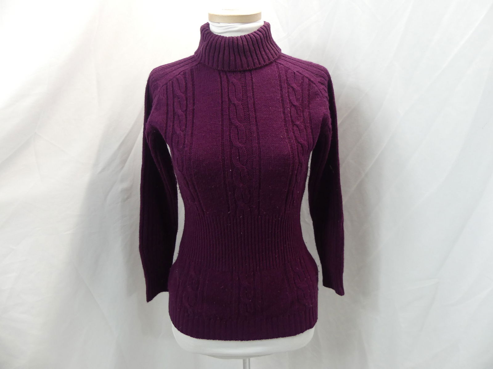 Vintage 1970's Full Fashioned Cranberry Cable Knit Turtle Neck Sweater (1 of 7)