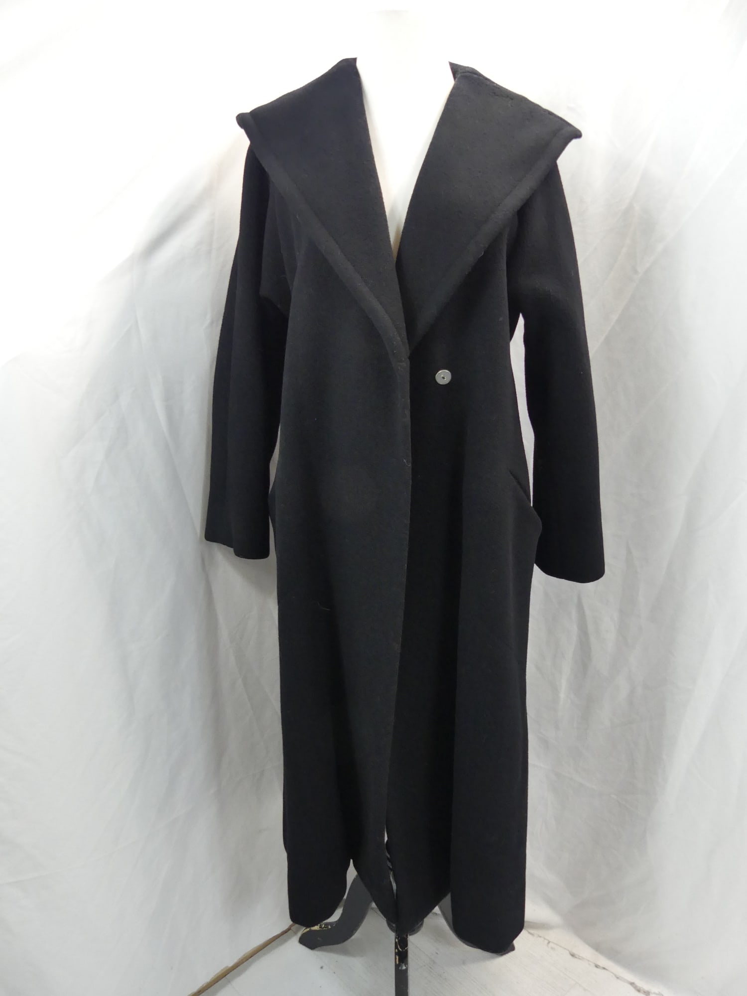 Vintage 1950's Pauline Trigere black wool coat with shawl collar (1 of 6)