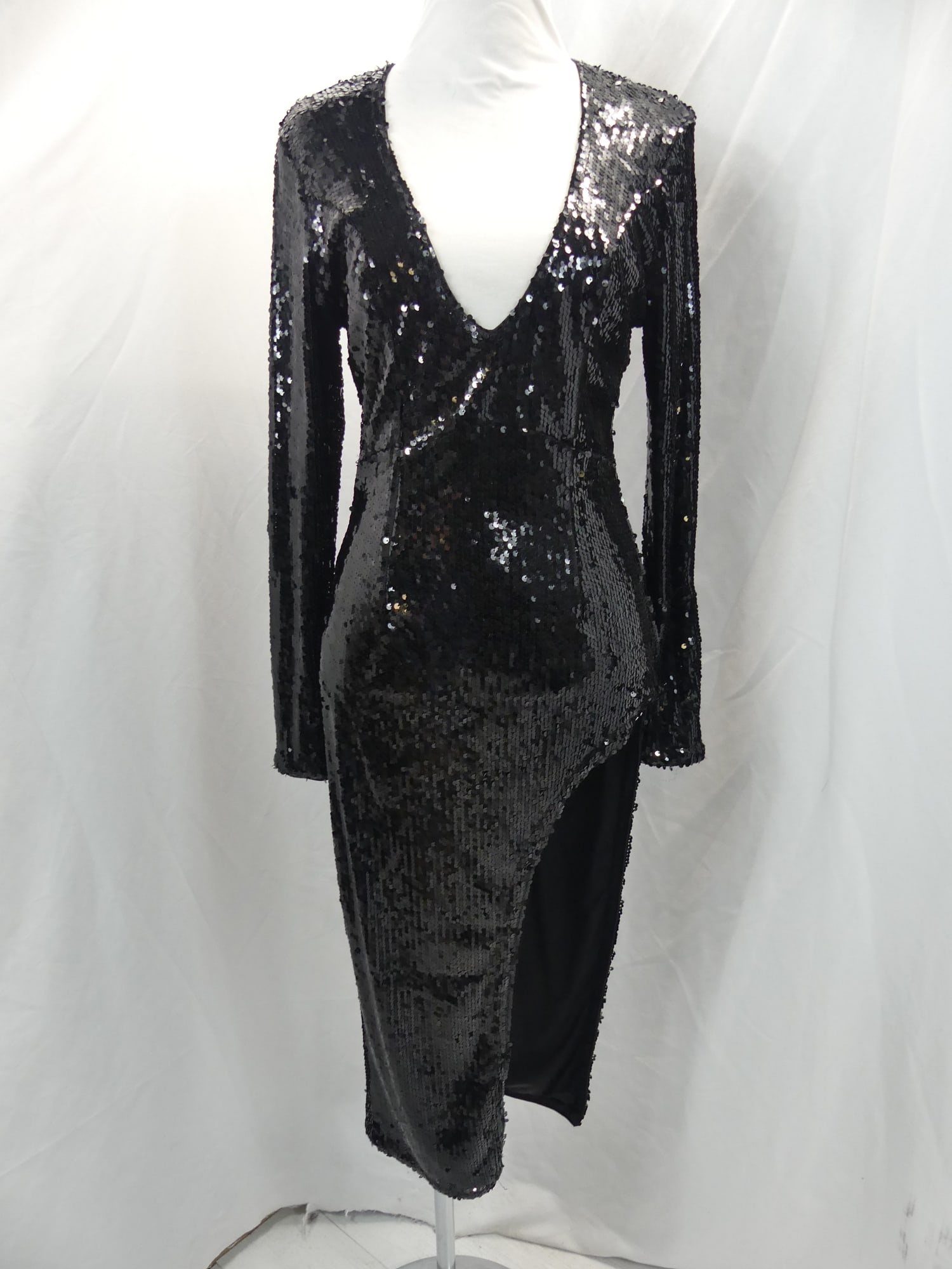 Vintage Black Sequin Bodycon Party Dress with High Left Leg Exaggerated Opening (1 of 5)