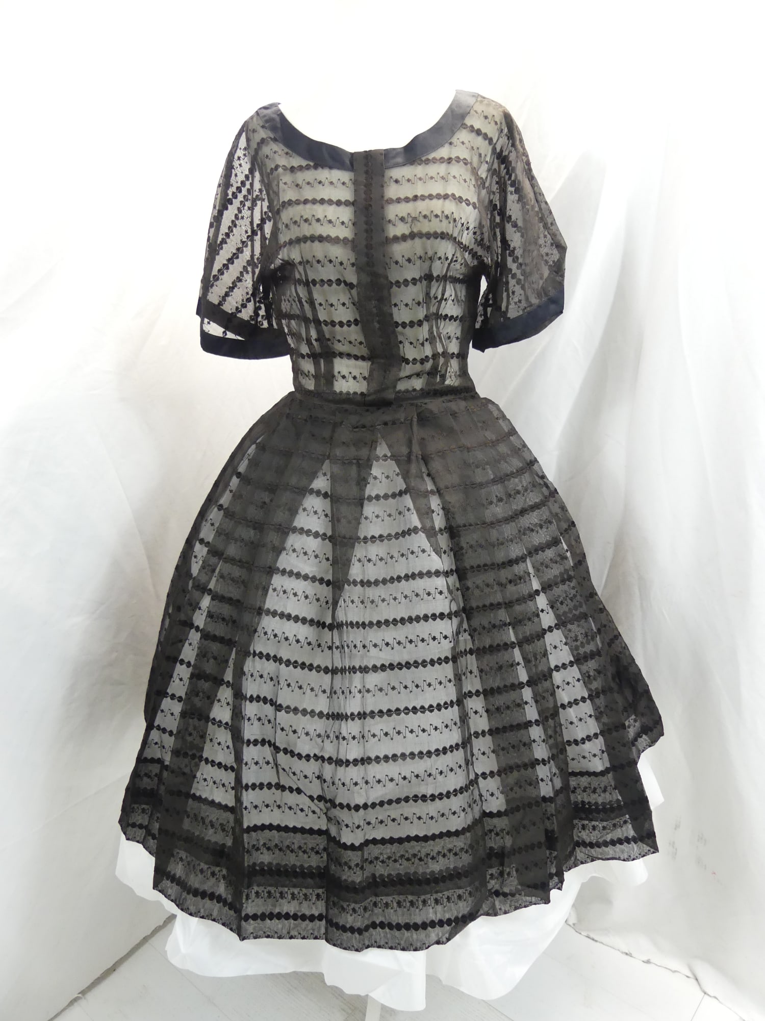Vintage 1940-50's Sheer Black Silk Chiffon with Embroidery Box Pleated Dress: approx. 34 bust, 25 waist. Underarm damaged, see photo's