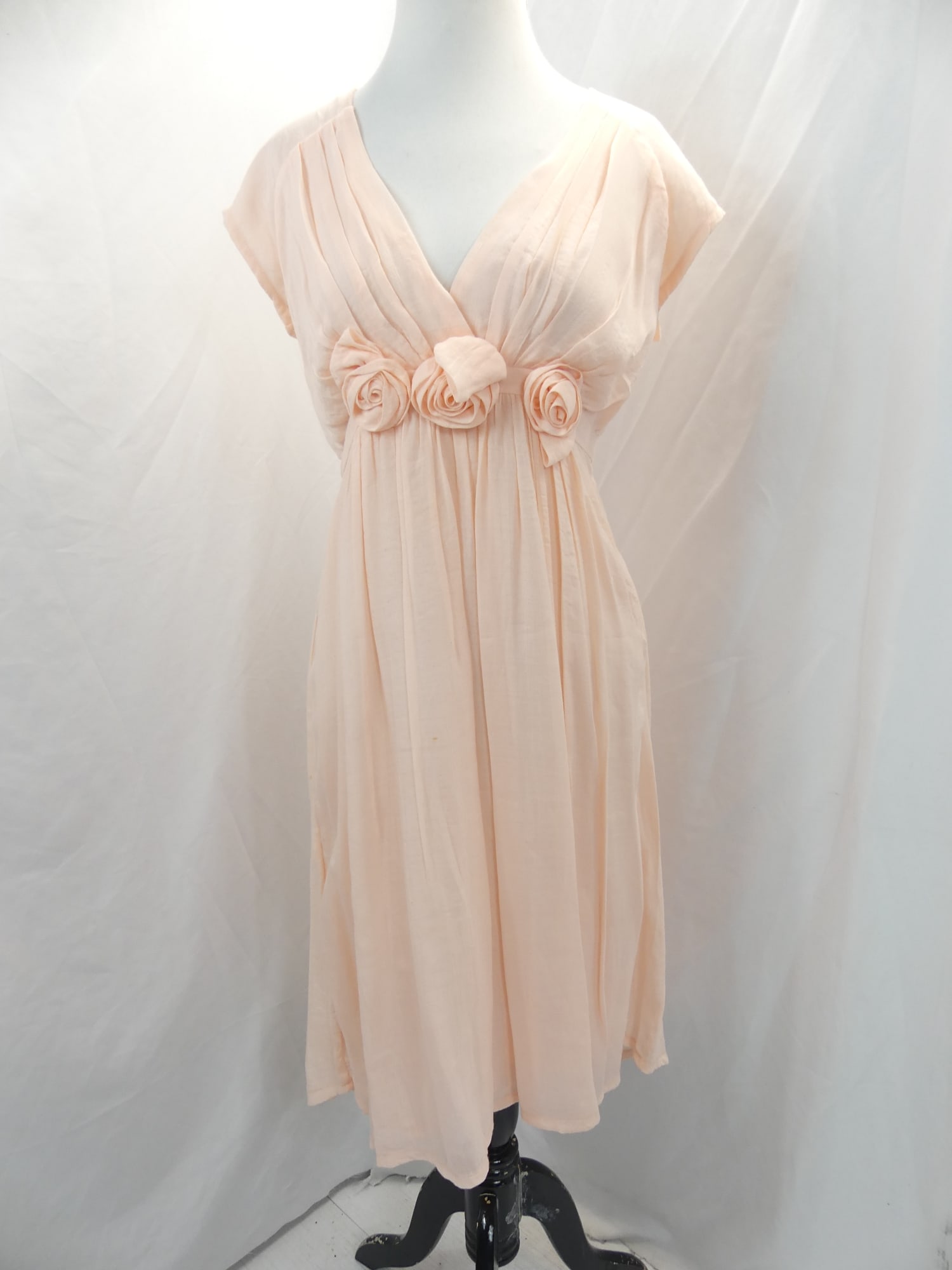 Vintage Peach Silk Gauze High Waist Dress with Fabric Roses: approx. 36 bust, 30 waist. A couple tiny spots, see photo's