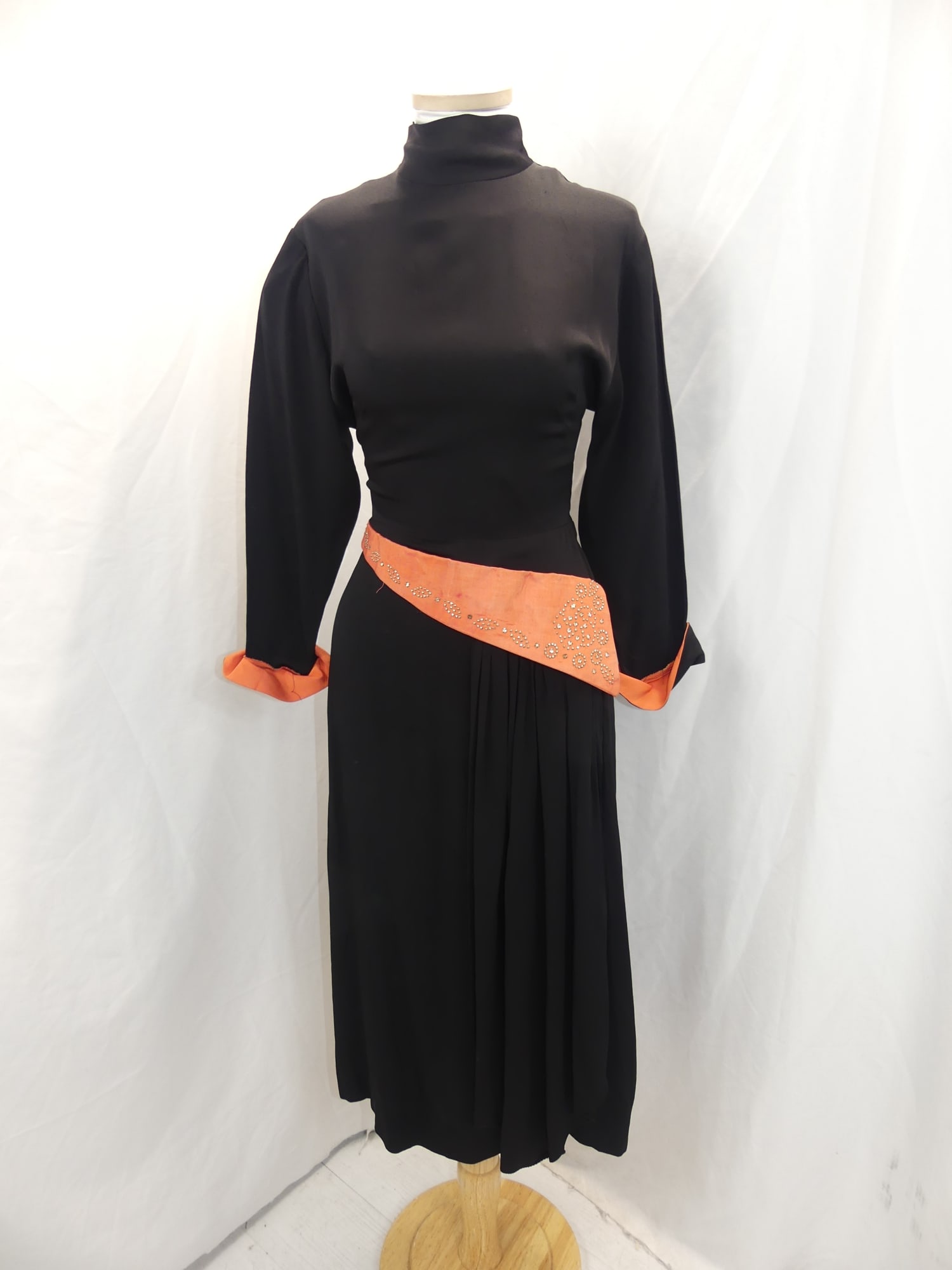 Vintage 1940's Black Rayon Cocktail Dress with Peach & Rhinestone Waistband: approx. 32 bust, 24 waist. In good condition, see photo's