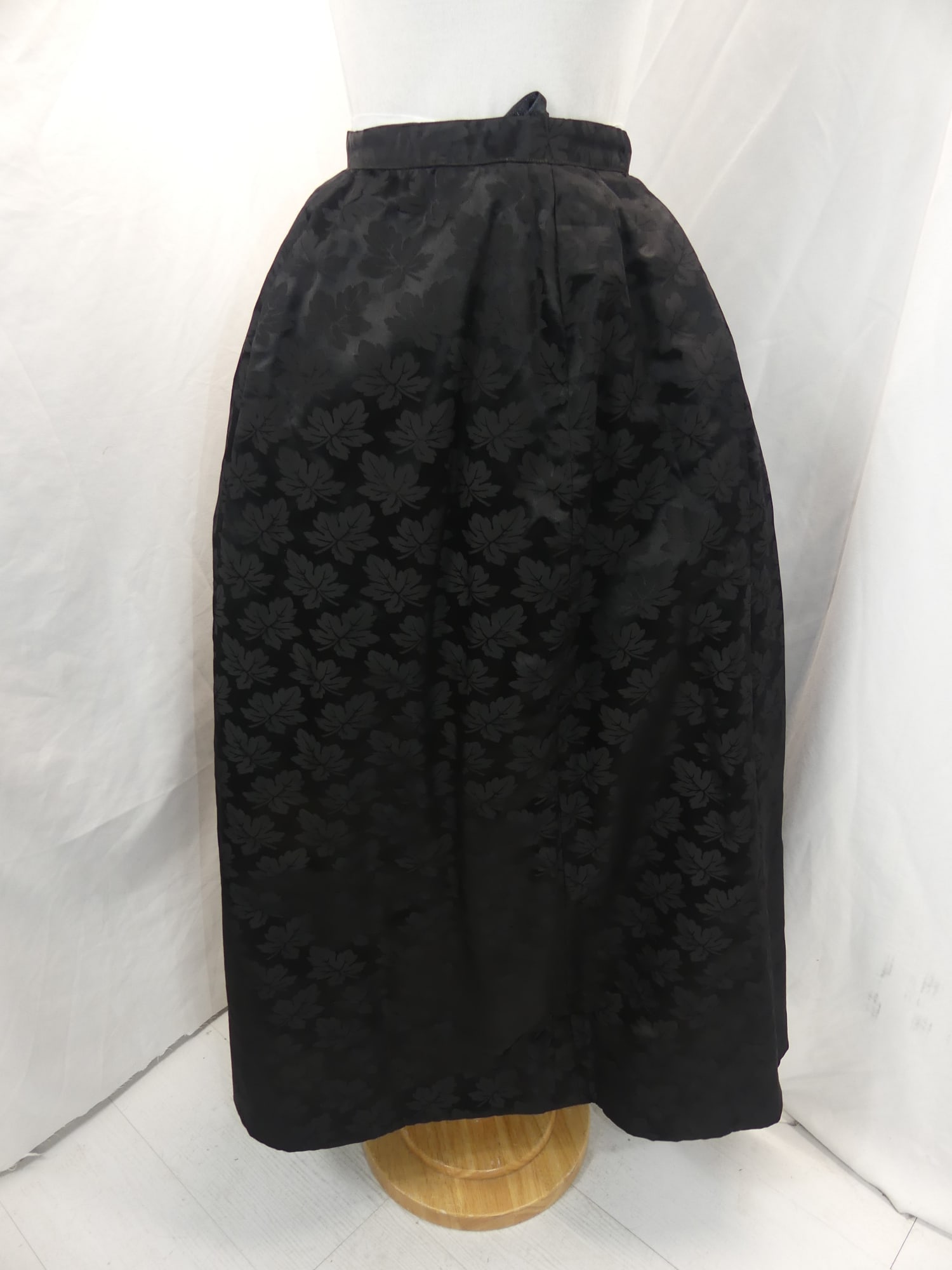 Early 1900's Black Silk Damask Skirt: approx. 24 waist. Small damage at waist, see photo's