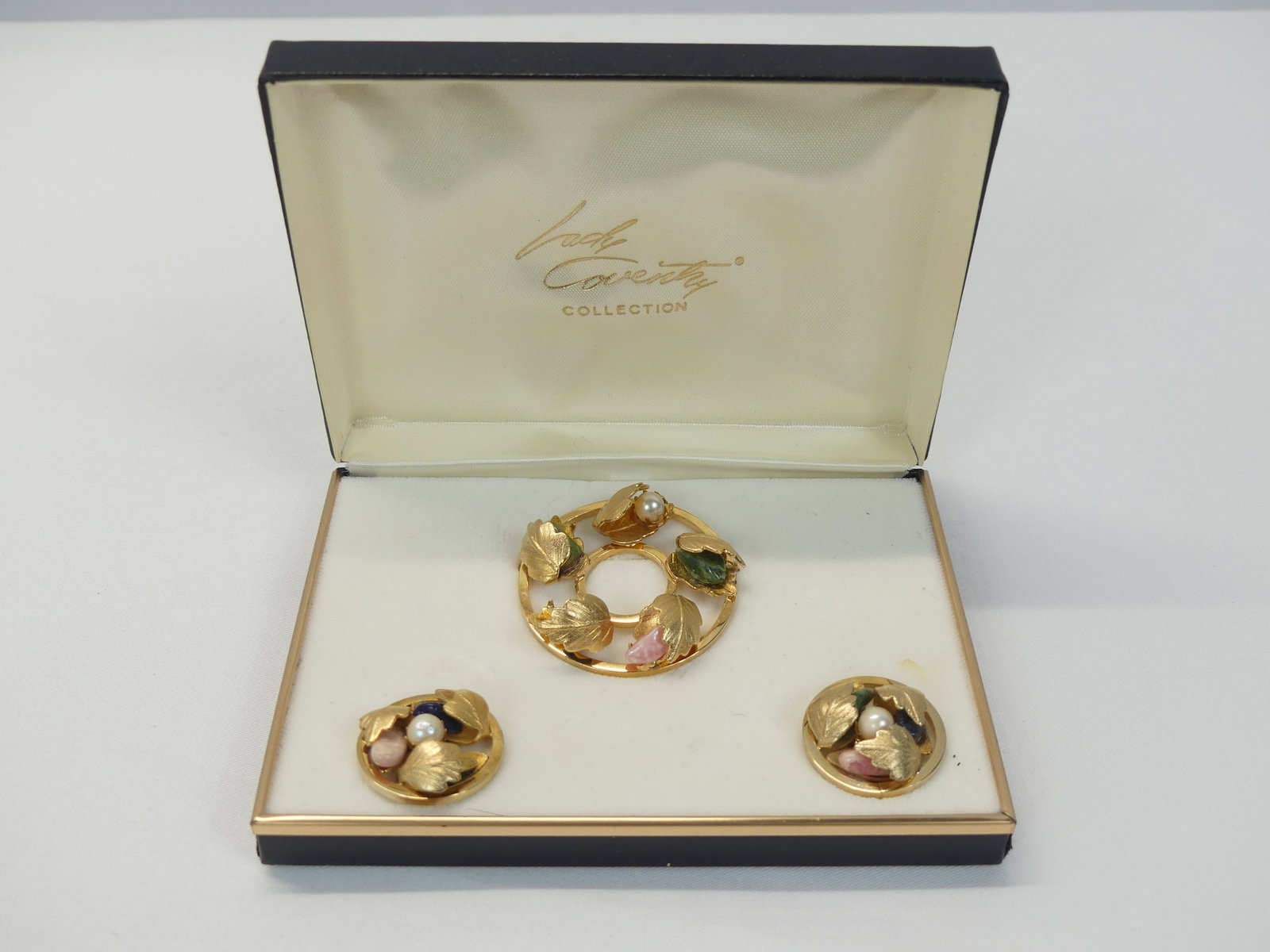 Vintage Lord Coventry Gold Tone & Natural Stone Brooch & Earring Set Old Store Stock in Original Box: see photo's