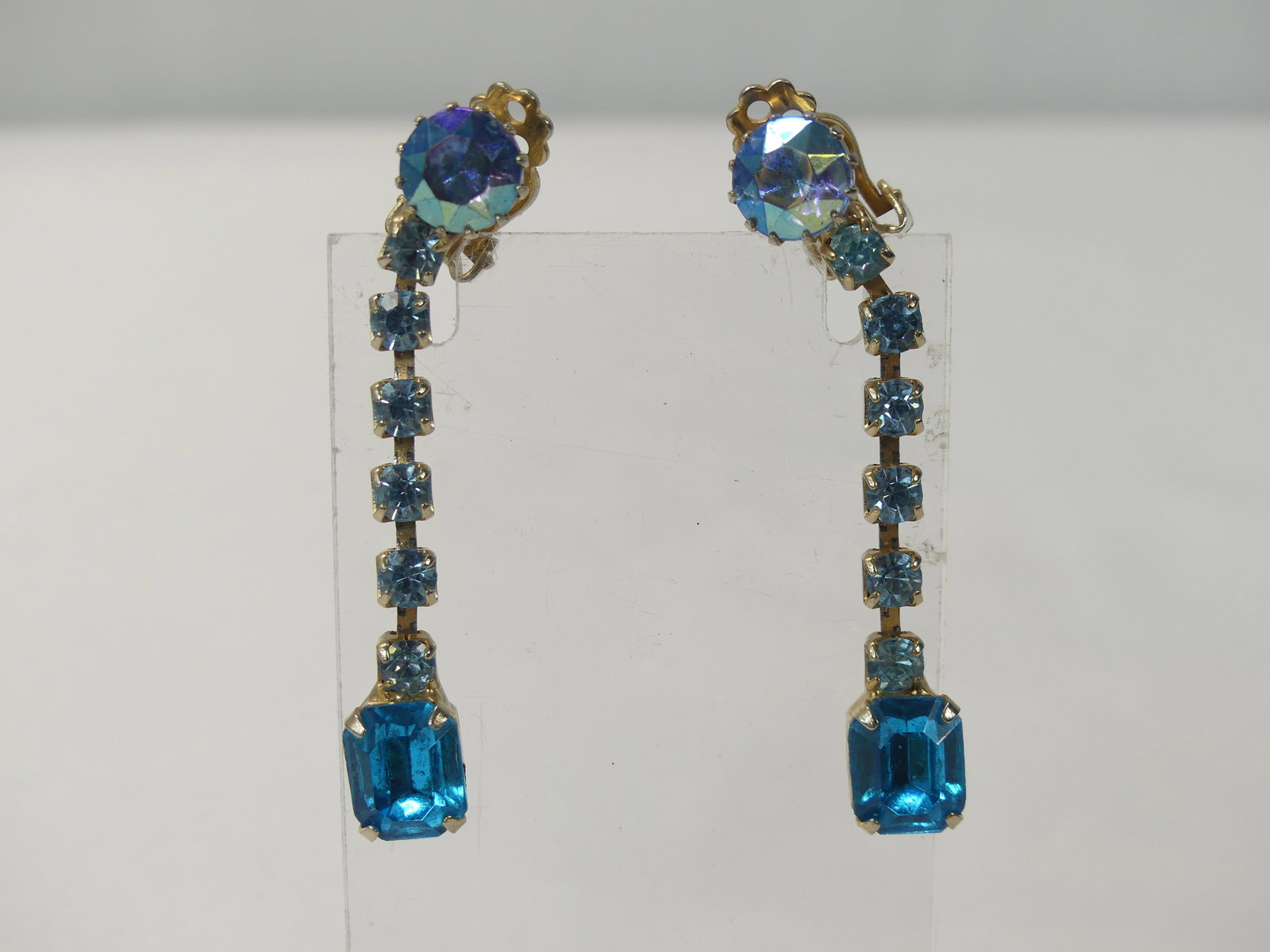 Vintage Pair of Aqua Blue Faceted Stone Dangle Earrings (1 of 3)