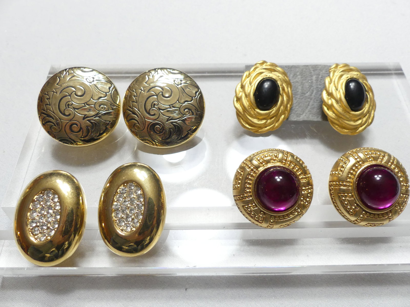 Lot of 4 Pair Gold Tone Vintage Earrings 1 Old Store Stock: see photo's