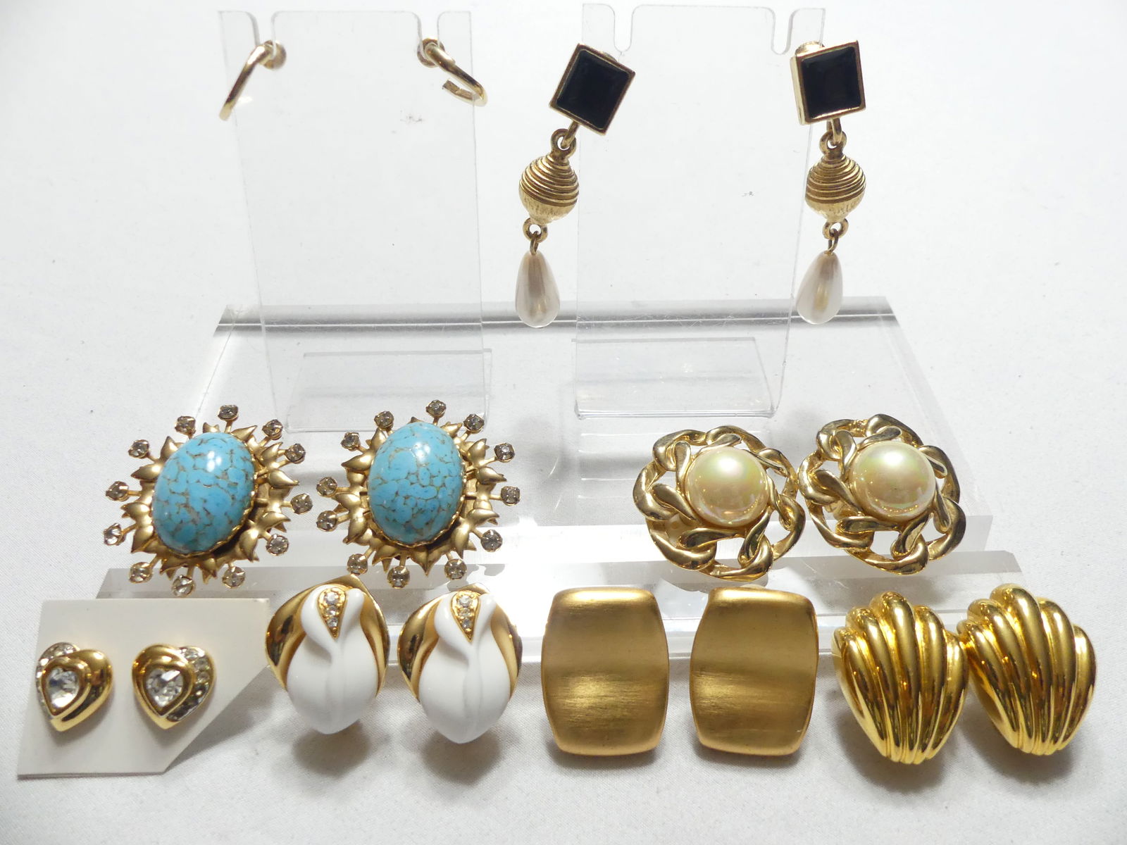 Lot of 8 Pair Vintage Gold Tone Earrings, 1 Avon, 1 Richelieu (1 of 8)