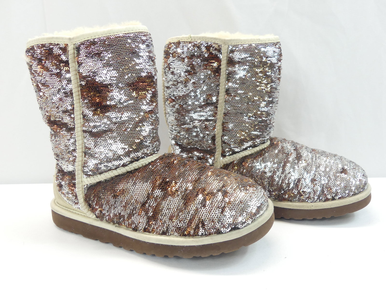 Vintage Ugg Silver & Copper Sequin Boots, Size 9: size 9, some soil in back heel, otherwise good condition, see photo's