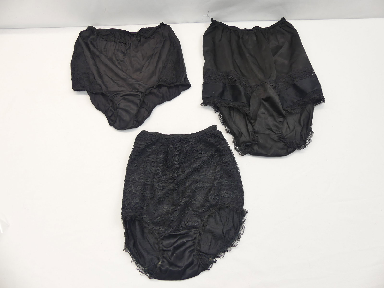 Lot of 3 Vintage 1950's Ladies Black Nylon & Lace Brief Style Panties (1 of 5)