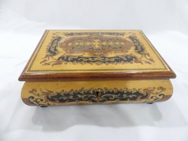 Vintage Inlay Box with Quilted Interior & Mirror