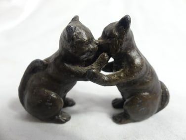 Vintage Cast Iron Kissing Cats Figurine