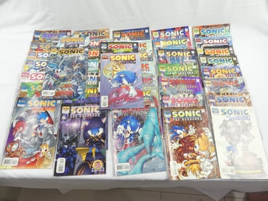 Large Lot of Vintage Sonic The Hedge Hog Comic Books