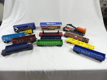 Lot of 12 Vintage Train Cars