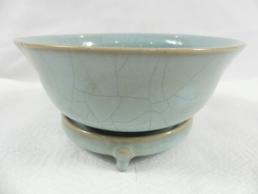 Vintage Celadon Green Crackle Rise Bowl with Footed Base